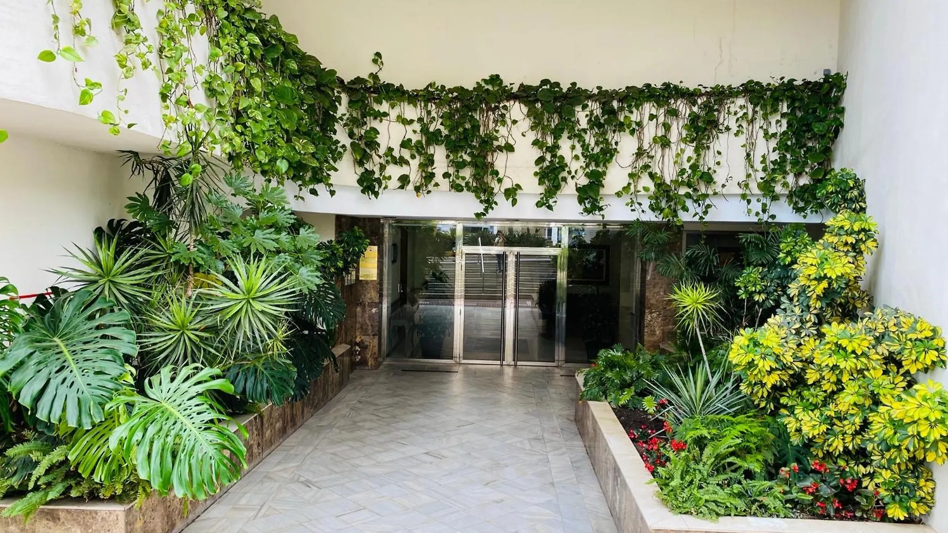 The First Line Of The Sea Apartment Marbella