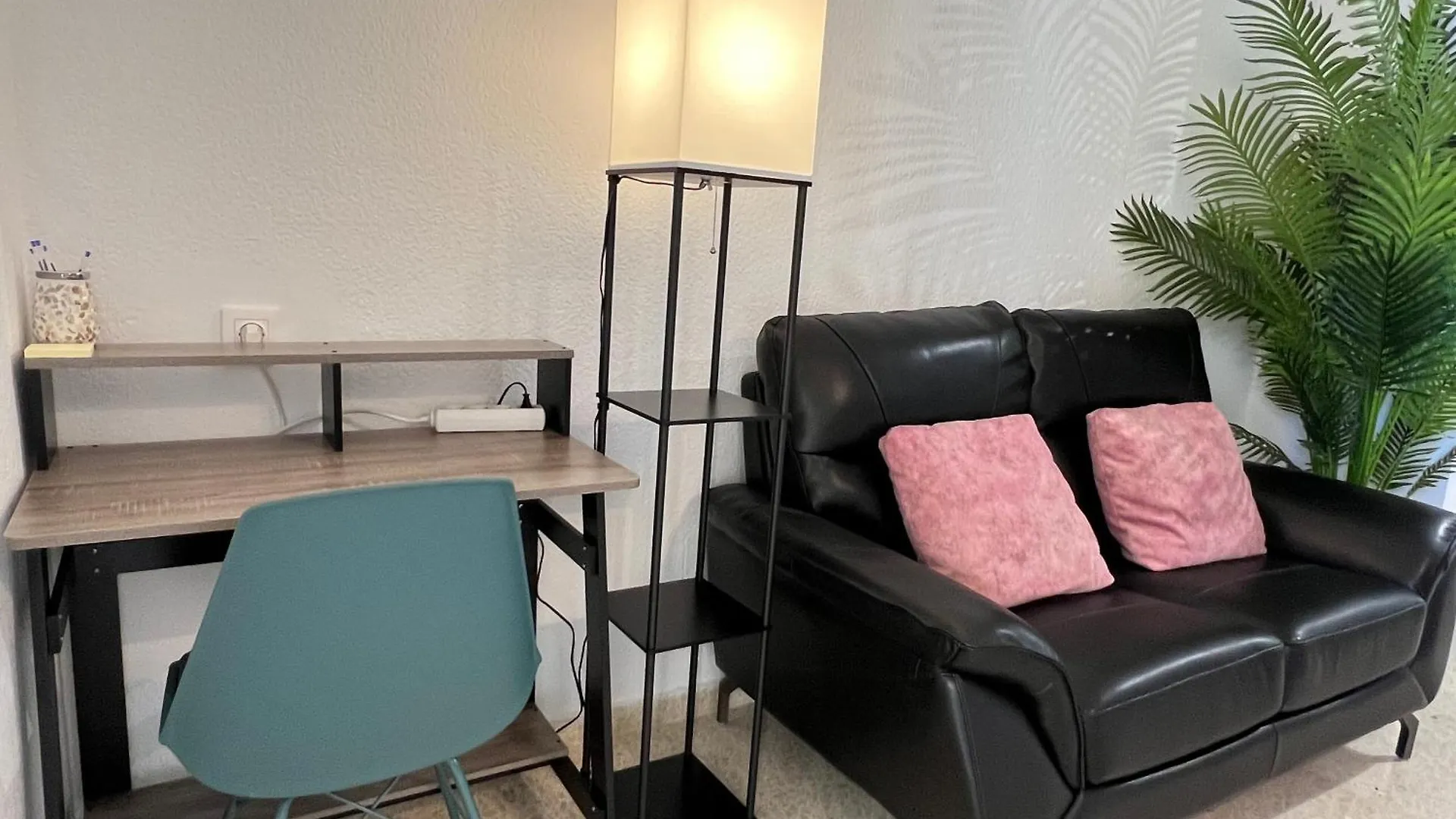 The First Line Of The Sea Apartment Marbella